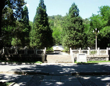 孙岳墓.jpg